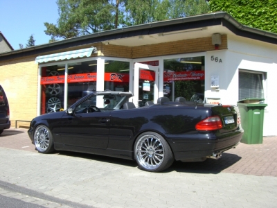 Mercedes Benz_2
